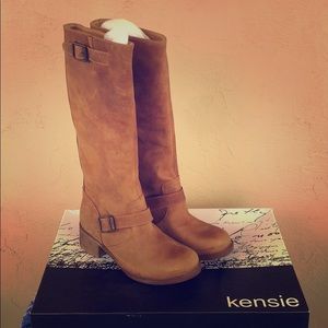 Size 7.5 Leather Knee High Kenzie booth
